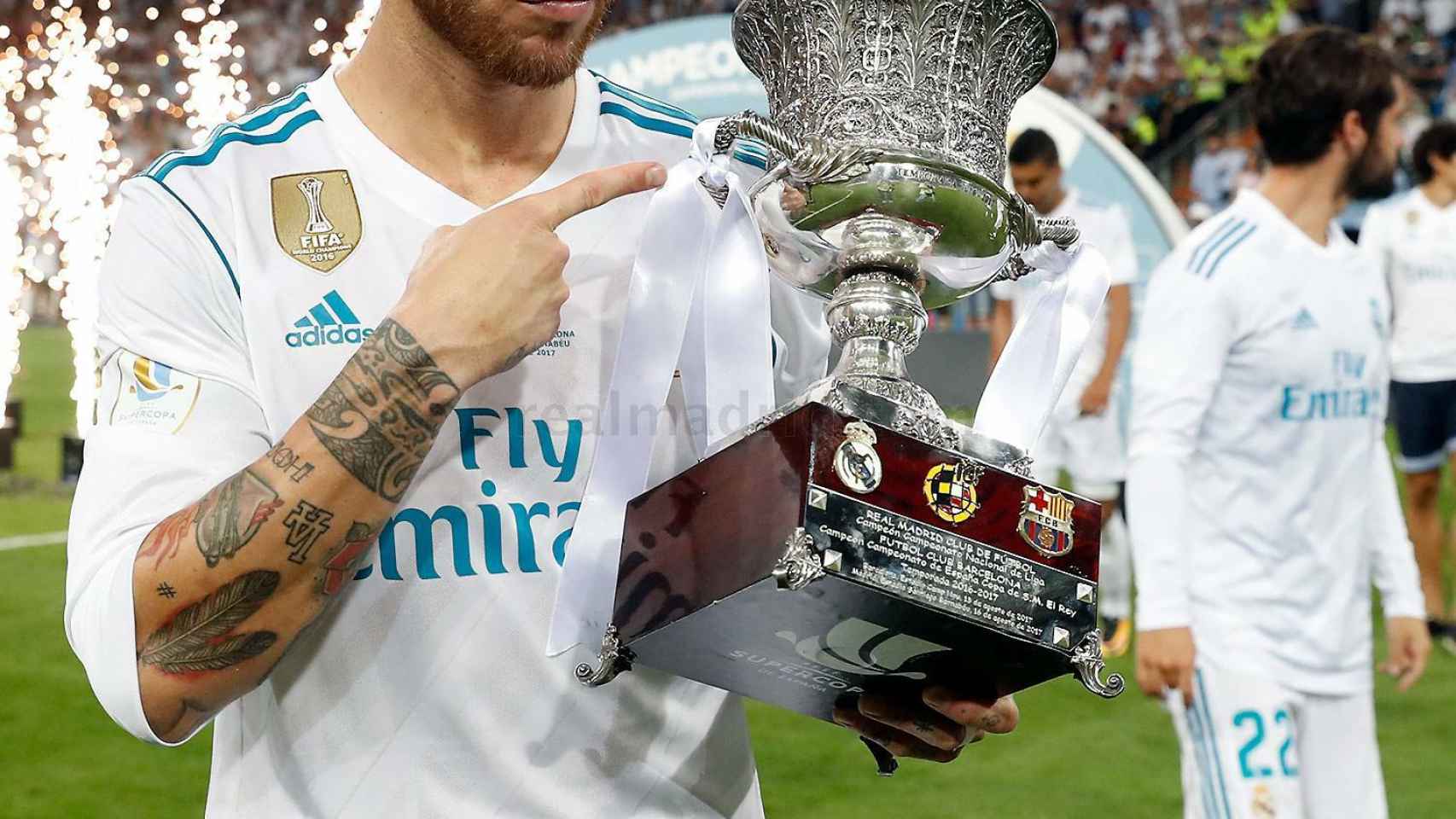 Sergio Ramos celebrando la Supercopa de España de 2017