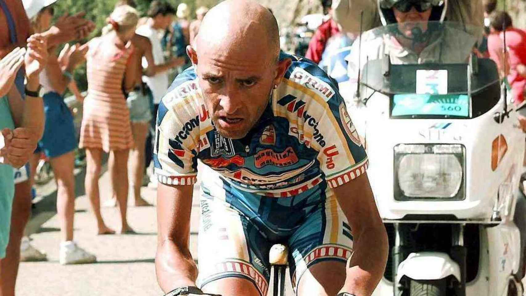 Marco Pantani, durante una etapa del Giro de Italia