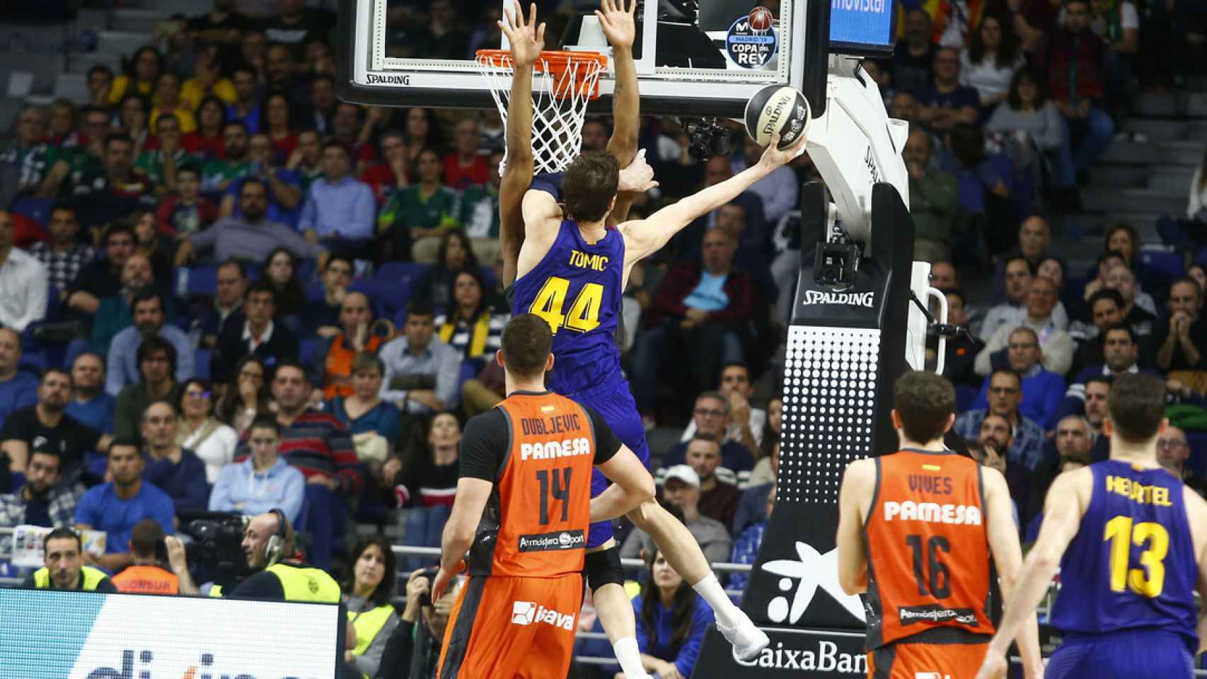 Ante Tomic en el Barcelona Lassa - Valencia Basket en la Copa del Rey