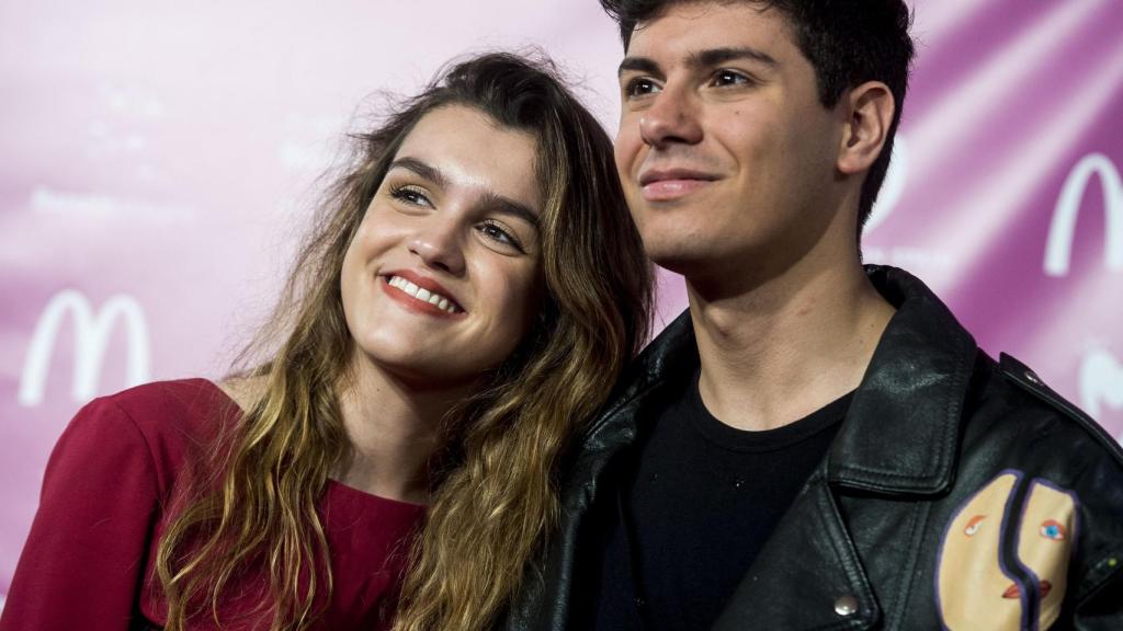 Amaia Romero y Alfred García en un evento promocional previo a Eurovisión 2018.