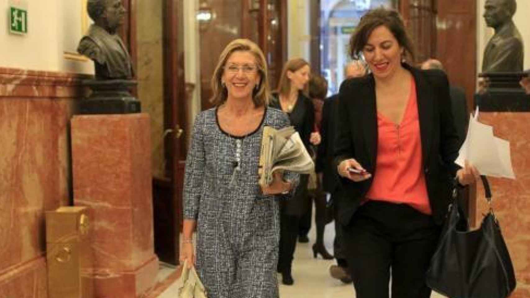Irene Lozano y Rosa Díez, a su entrada en el Congreso.