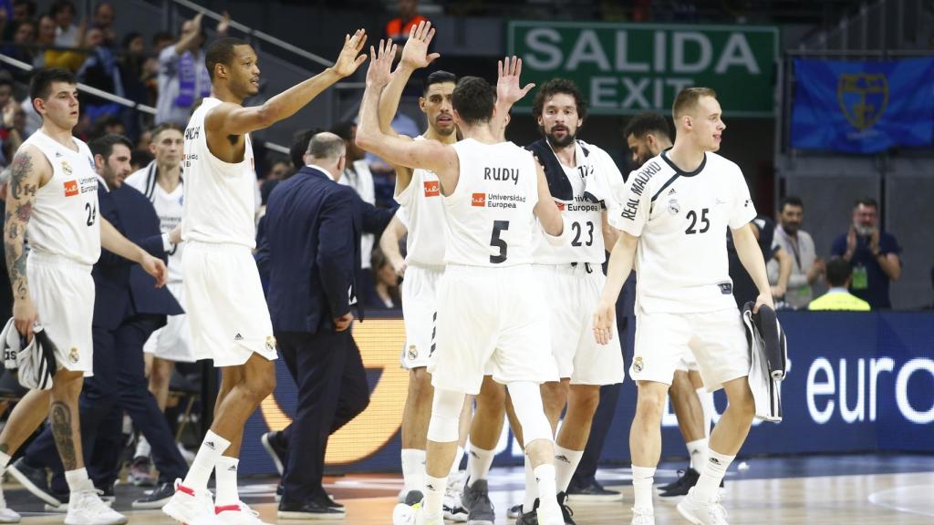 Los jugadores del Real Madrid, en plena celebración ante Estudiantes