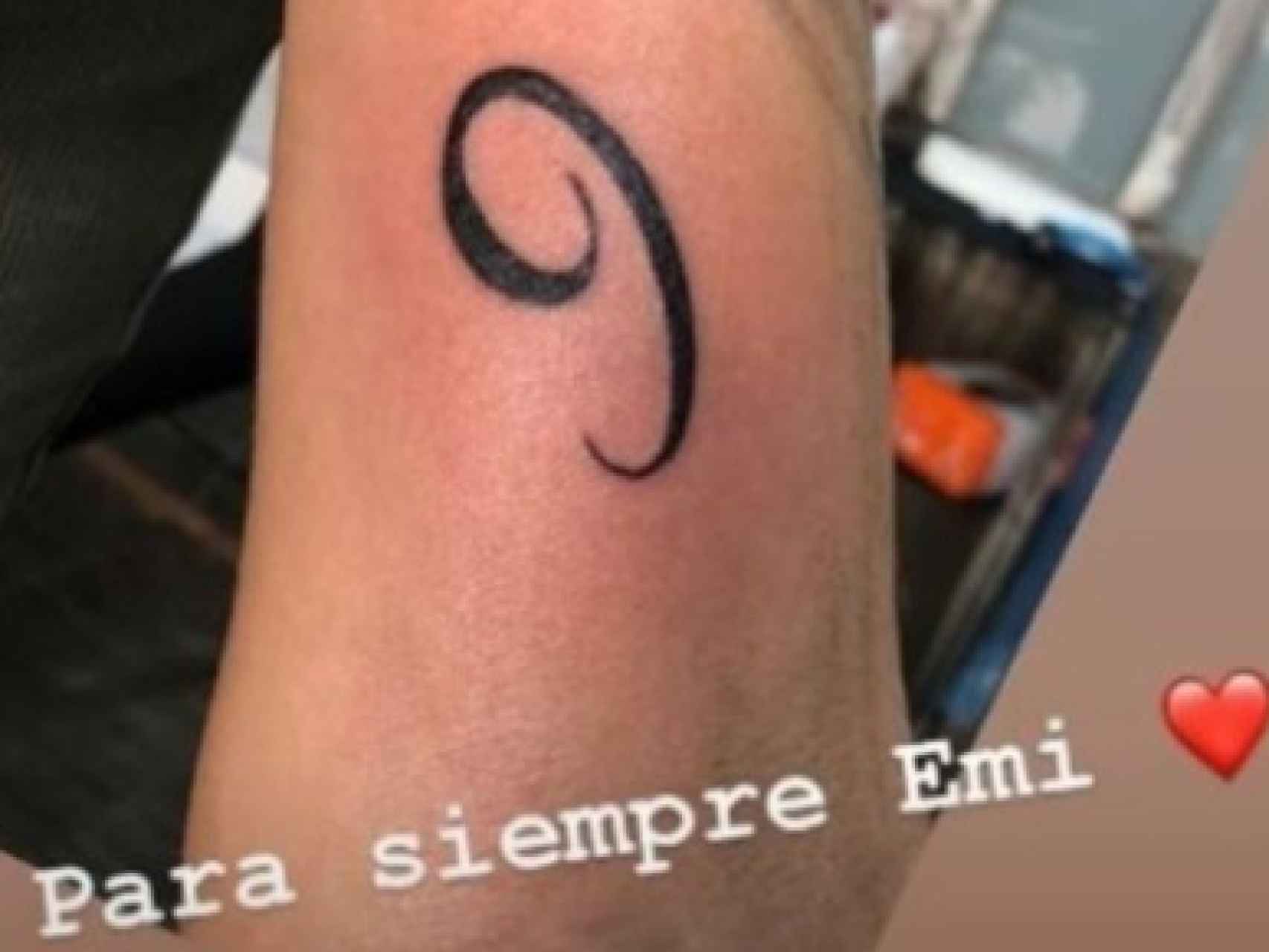 Tatuaje de la novia de Emiliano Sala en memoria del futbolista. Foto: Instagram (@luizaungerer)