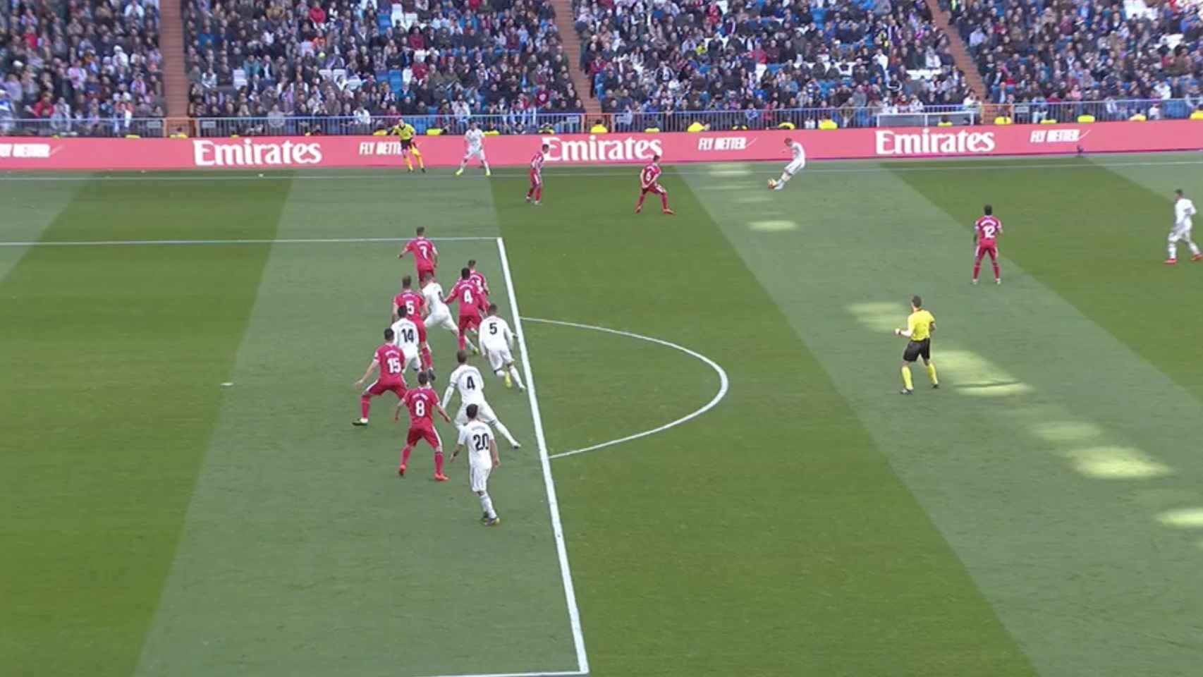 Posición legal de Casemiro en su gol al Girona