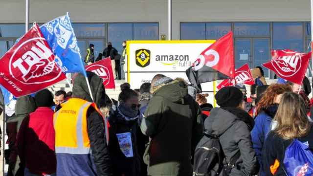 Trabajadores de Amazon ante el juzgado en septiembre de 2018.