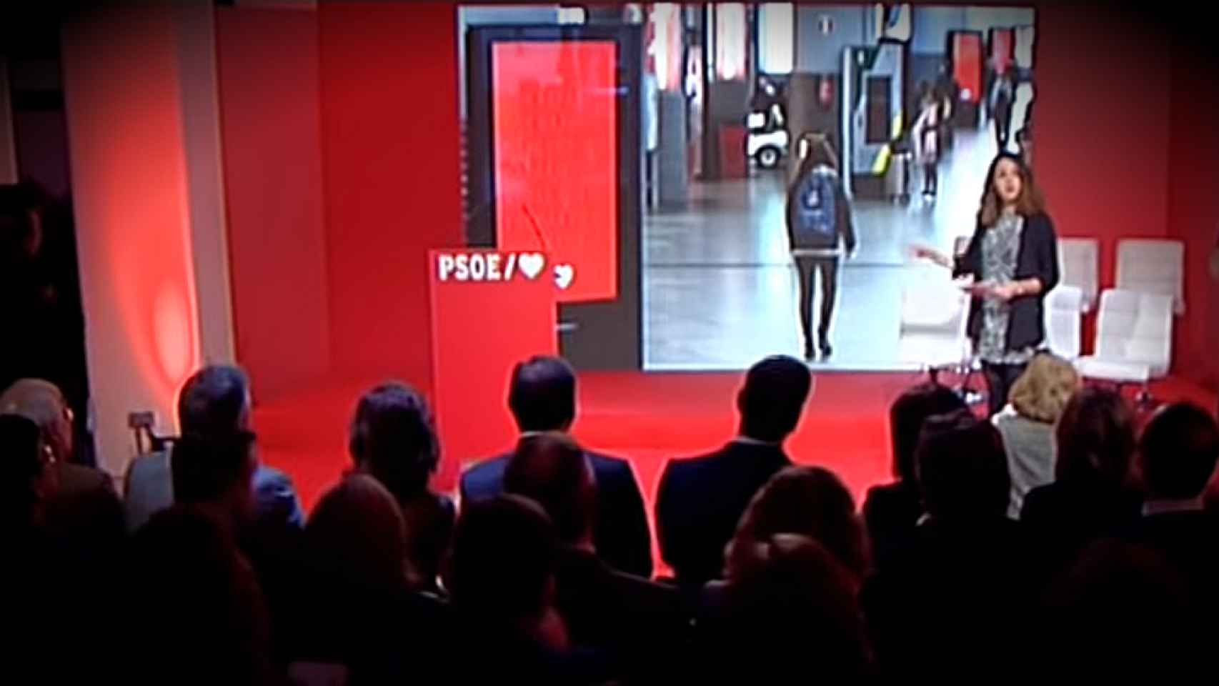 Los 'mupis' del PSOE en paneles publicitarios de Madrid el 14 de febrero, mostrados en la presentación de la precampaña. socialista