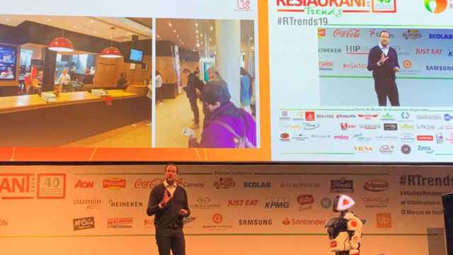 Marius Robles, creador de Food by Robots y de Reimagine Food, durante su conferencia en HIP 2019.