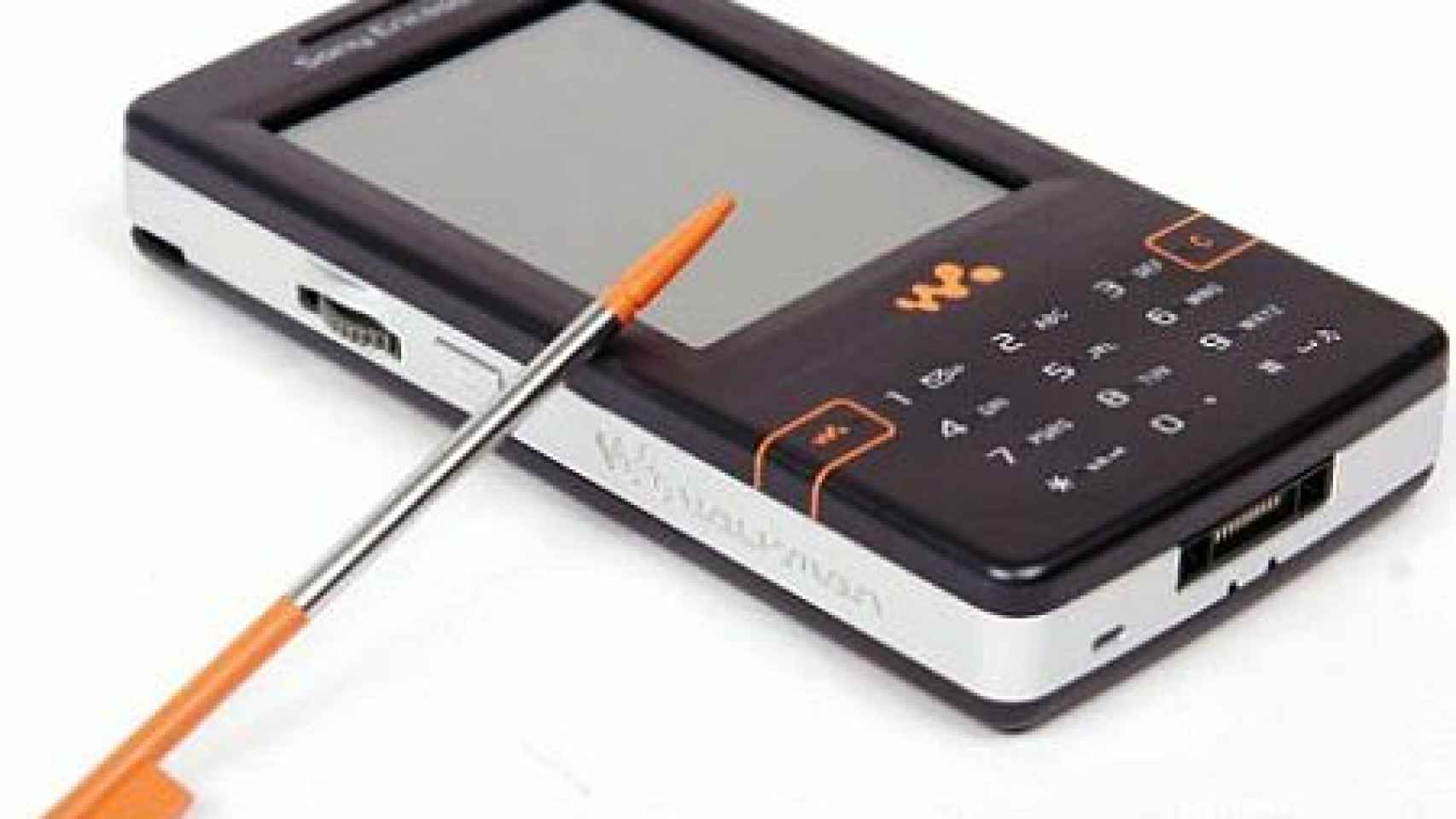 En 2006 Sony Ericsson presentaba ¡el móvil walkman! El mítico W950