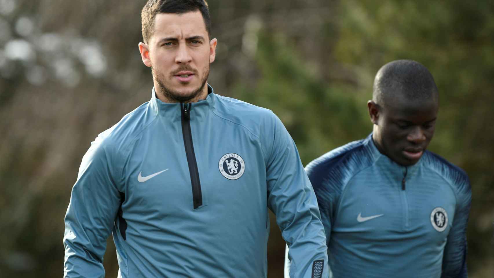Hazard y Kanté durante un entrenamiento del Chelsea