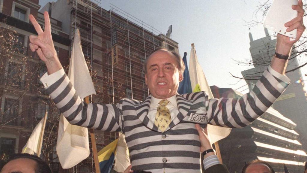 José María Ruiz-Mateos llega a hombros a la Audiencia Nacional