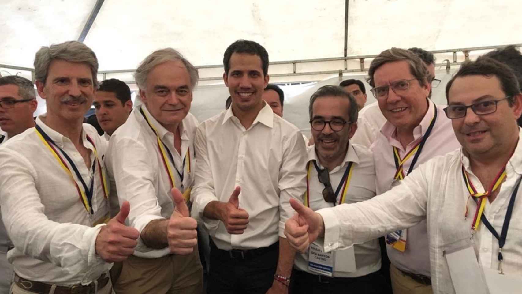 La delegación del PP junto a Juan Guaidó.