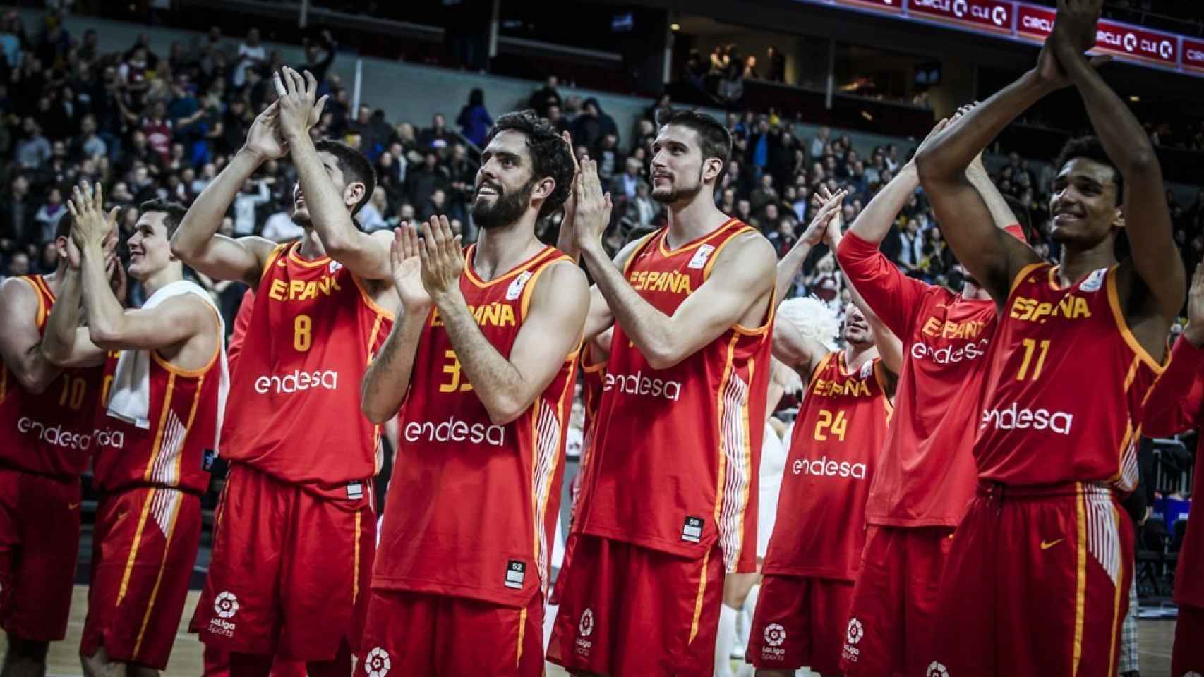La selección española celebra la victoria ante Letonia en las ventanas FIBA. Foto: fiba.basketball