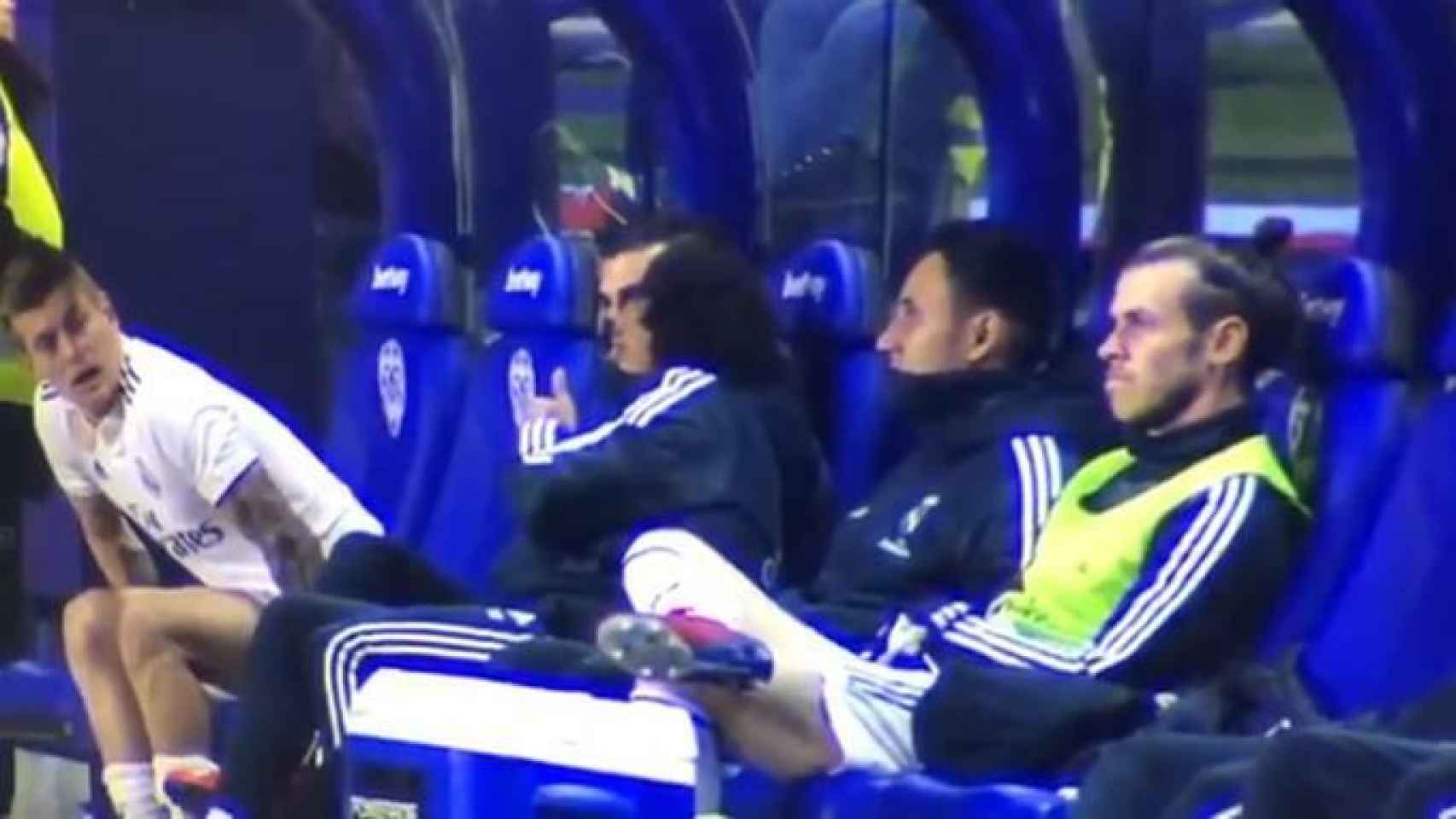 Bale, en el banquillo durante el partido ante el Levante. Foto: Golazo de Gol