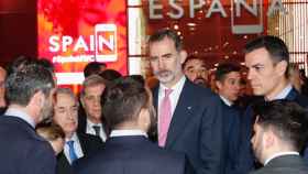 Torra planta al Rey y Felipe VI pasa del 'stand' de Cataluña