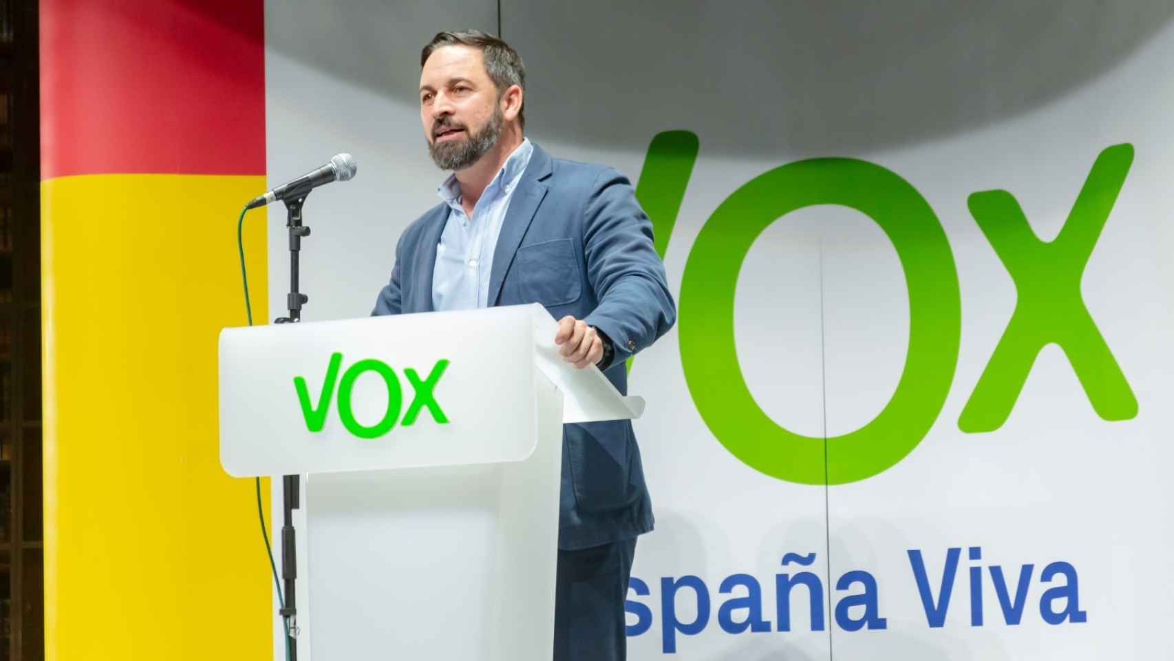 El presidente de Vox, Santiago Abascal, este sábado en el Teatro de Bellas Artes de Madrid.