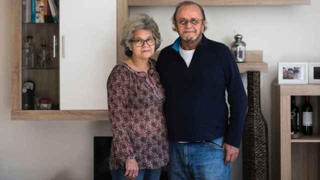 Rebeca González, caraqueña, y Miguel Carrasco, malagueño, llevan 42 años casados. Vivían en Venezuela y, desde hace casi un año, en España.