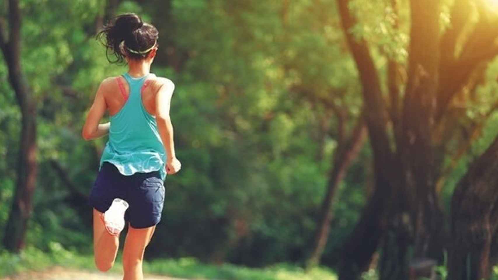 El ejercicio estimula la circulación sanguínea y ayuda al metabolismo.
