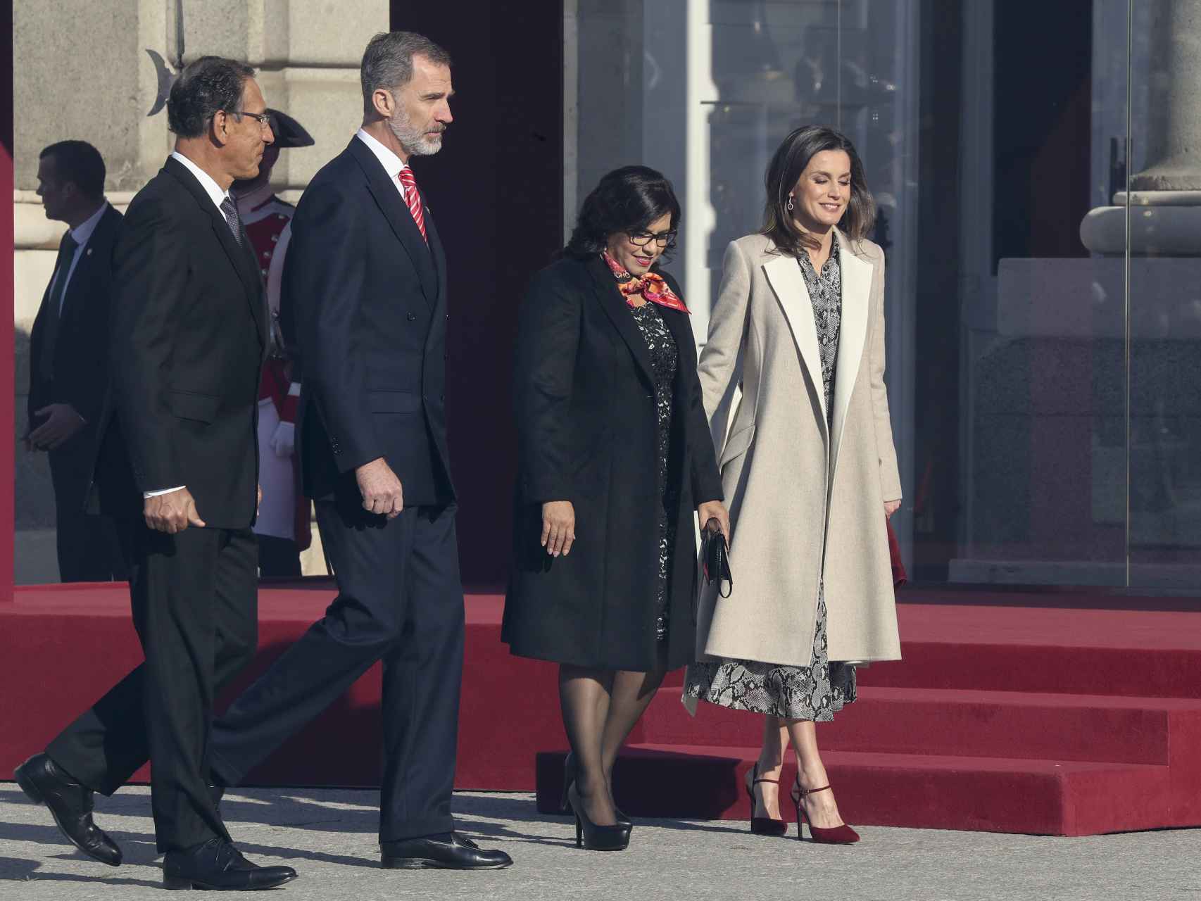 De izquierda a derecha: Martín Vizcarra, presidente de Perú, el rey Felipe VI, Maribel Díaz Cabello y la reina Letizia.