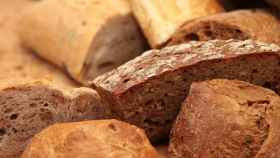 Aunque hay distintos tipos de pan todos ellos tienen dos partes: miga y corteza