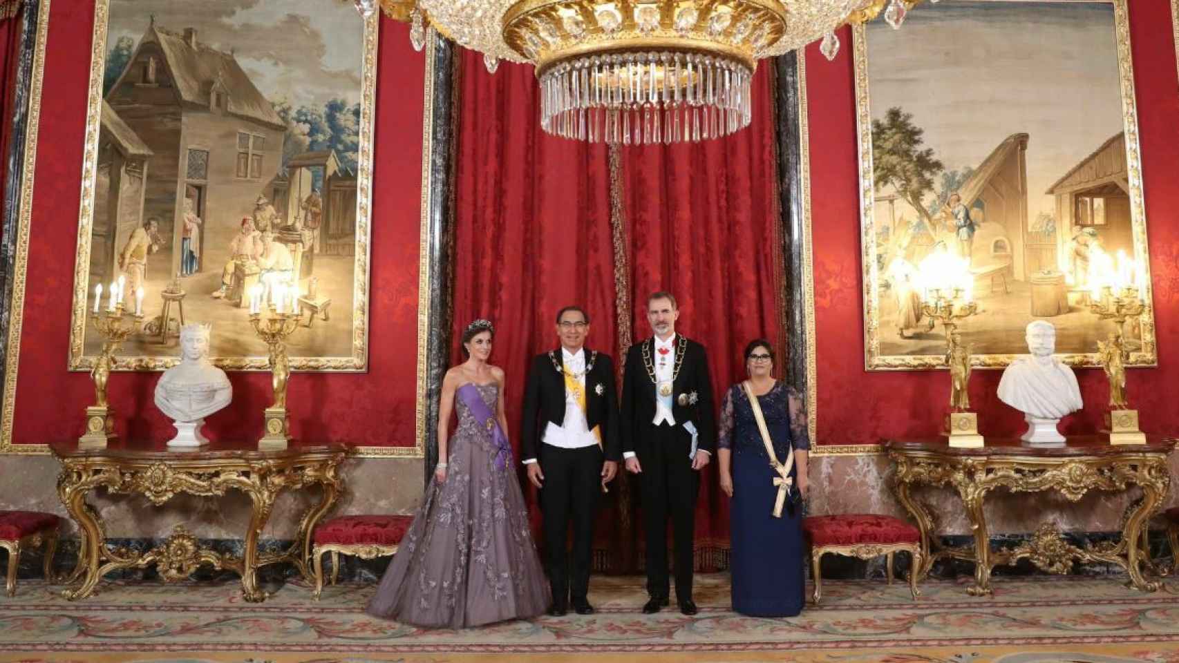 Los reyes de España, el presidente de Perú y la primera dama
