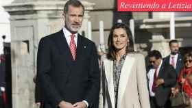 Los reyes Felipe y Letizia esperando la llegada del presidente de Perú, Martín Vizcarra, y su esposa, Maribel Díaz.