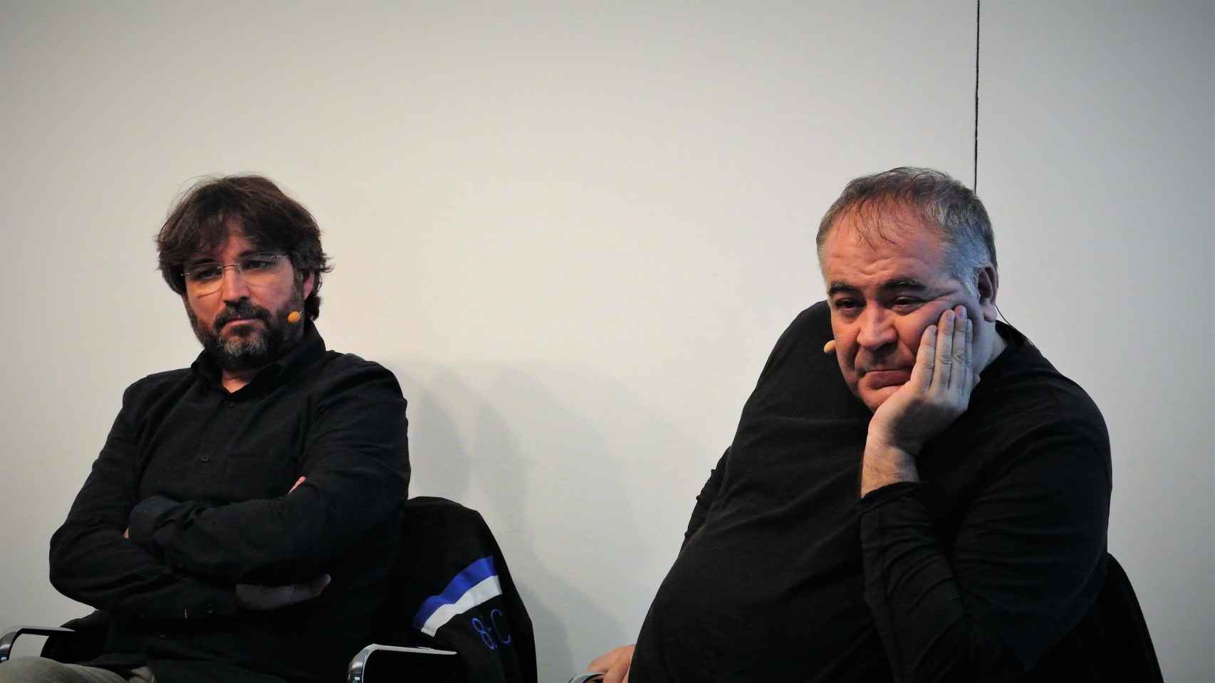 Jordi Évole y Antonio García Ferrweras, durante la presentación de 'Tres días en la cárcel', de Gemma Nierga y Jordi Cuixart.