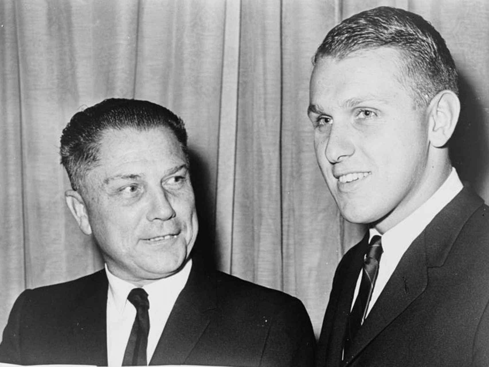 Jimmy Hoffa junto a su hijo en 1965.