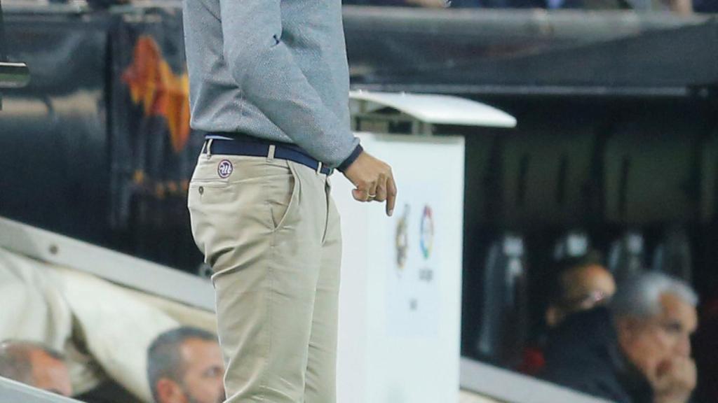 Setién echa la culpa a los árbitros y al VAR de la eliminación del Betis en Copa