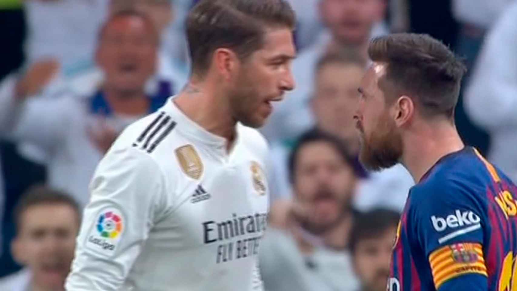 Leo Messi recrimina un golpe a Sergio Ramos