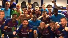 Los jugadores del Barça celebran la victoria en El Clásico
