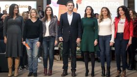 Rivera y Arrimadas, junto al resto de líderes de Cs que presentaron el decálogo del feminismo liberal, en Madrid.