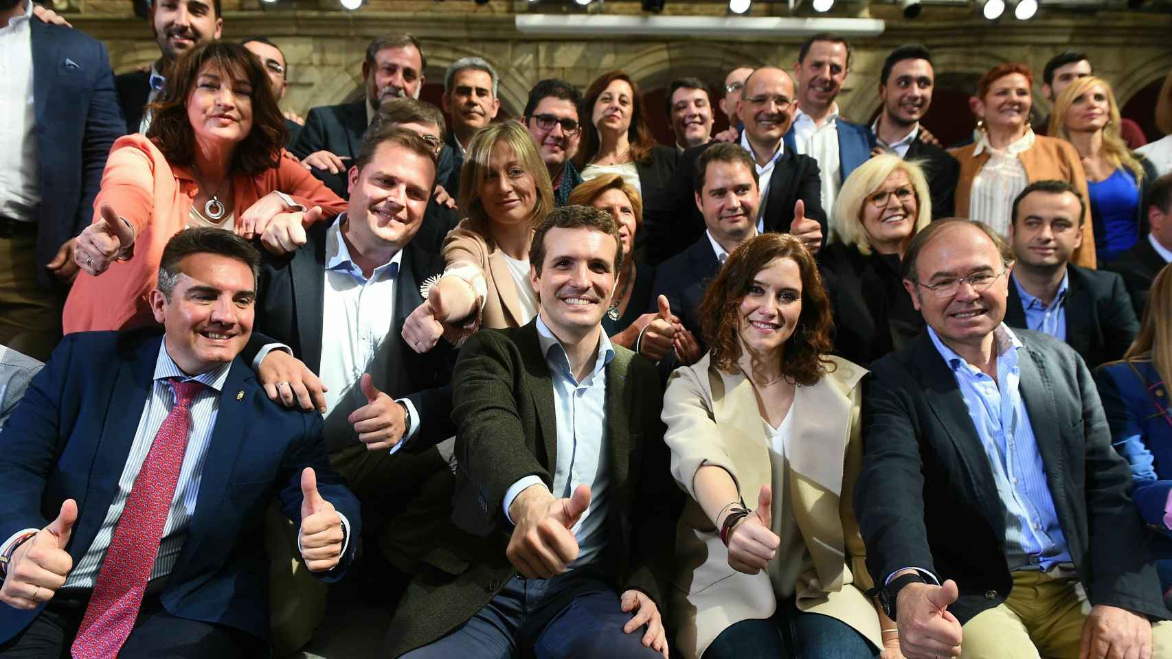 Pablo Casado, Isabel Díaz Ayuso, Pío García Escudero y los candidatos del PP en el corredor del Henares.