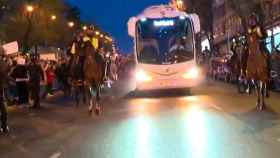 Llegada del autobús del Real Madrid al Santiago Bernabéu