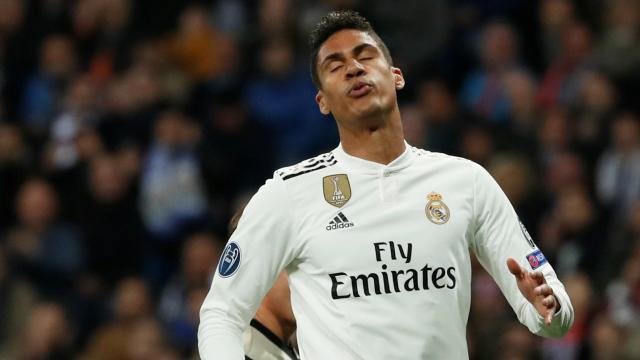 Varane se lamenta de una ocasión fallada