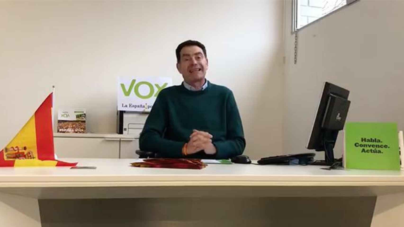 José Antonio durante una declaración en la sede de Vox