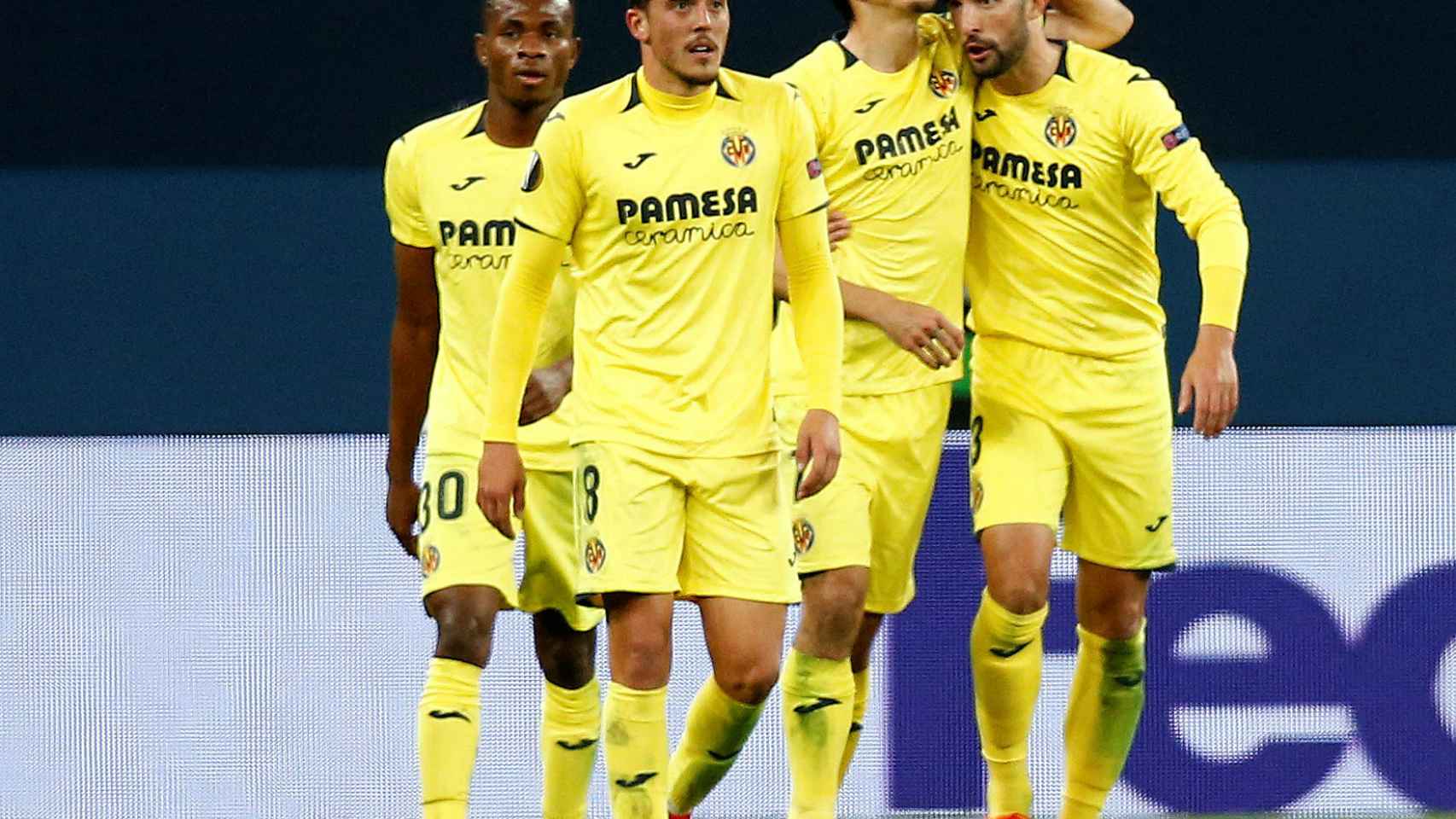 Los jugadores del Villarreal celebran un gol en la Europa League ante el Zenit