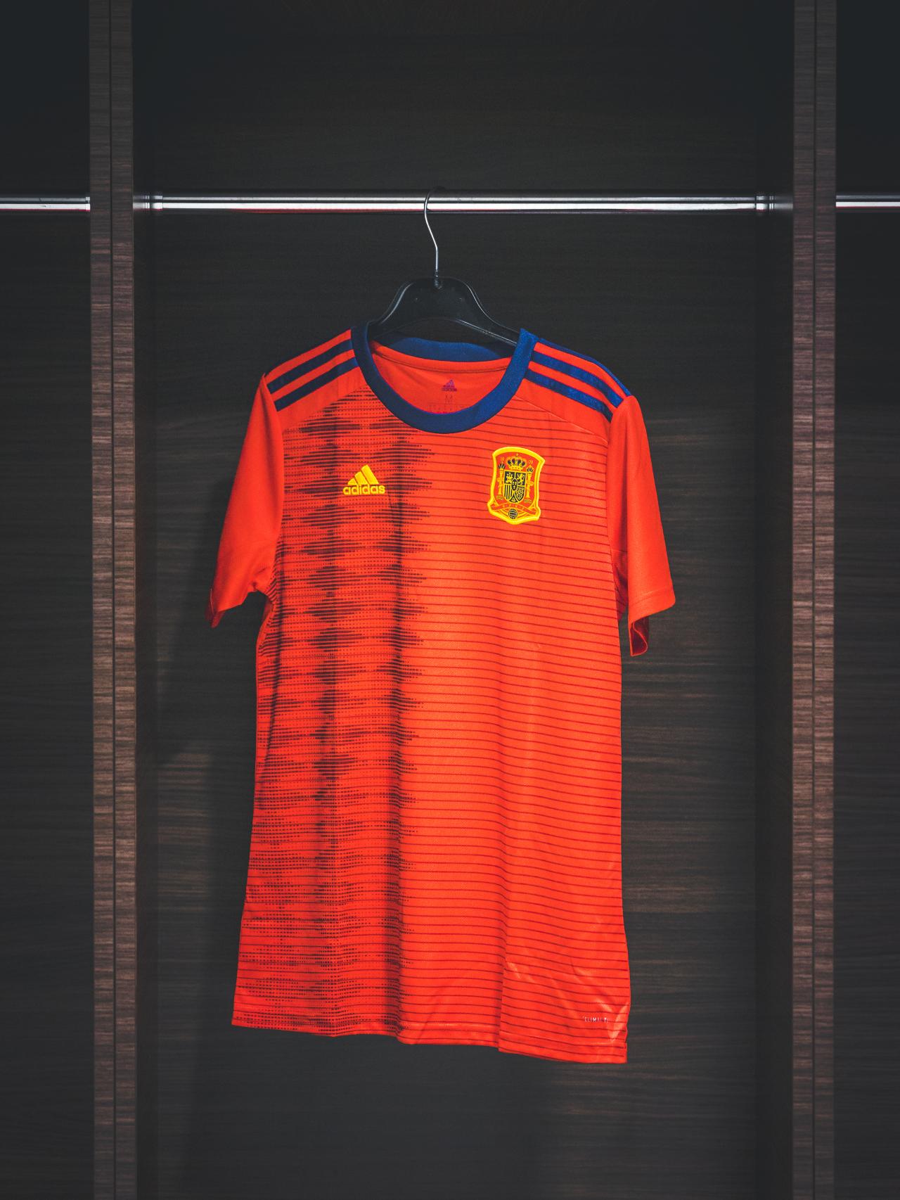 de Mujer: Así es la nueva camiseta de la selección española femenina para el Mundial