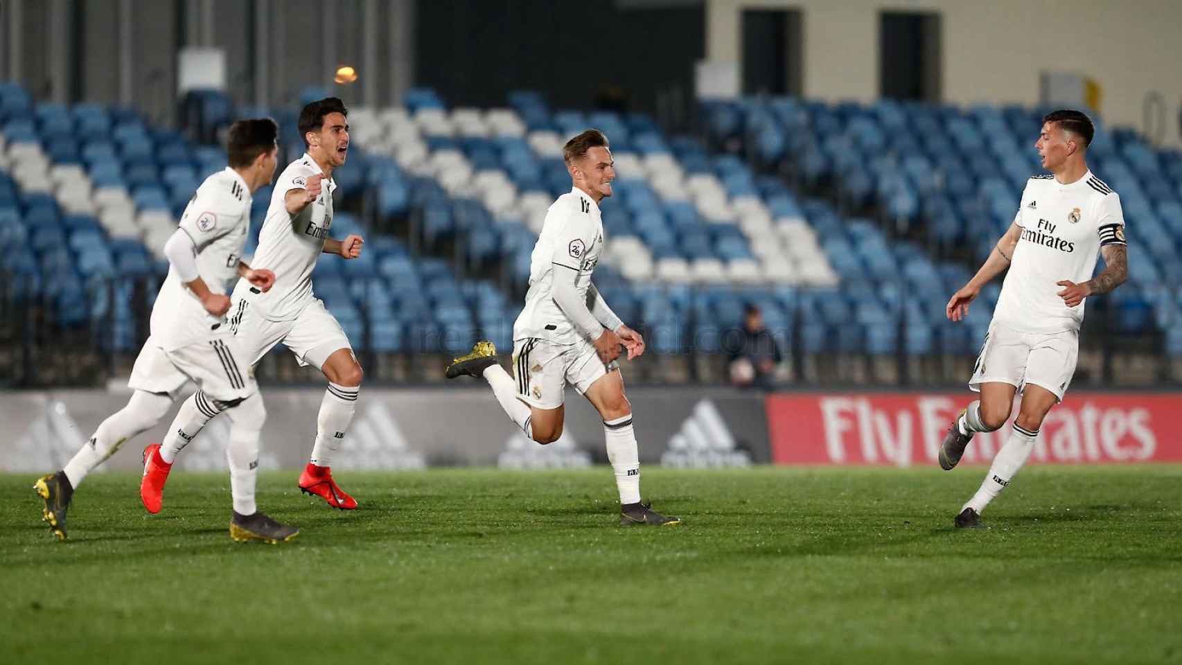 El Castilla celebra un gol contra el Celta de Vigo B
