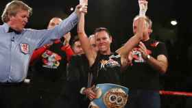 Joana Pastrana retiene el título Mundial de boxeo de peso mínimo.