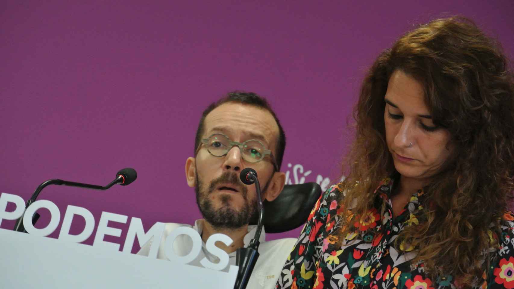Pablo Echenique y Noelia Vera, en rueda de prensa.