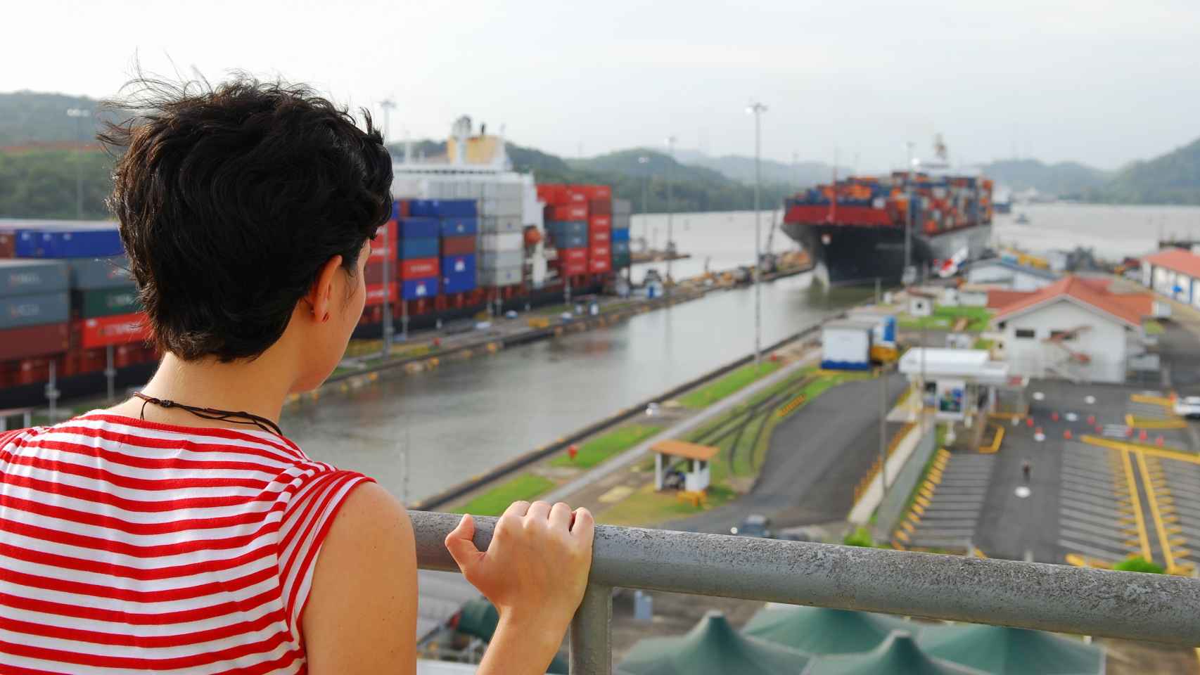 Las esclusas de Miraflores son un punto ideal para contemplar el trasiego del Canal de Panamá.