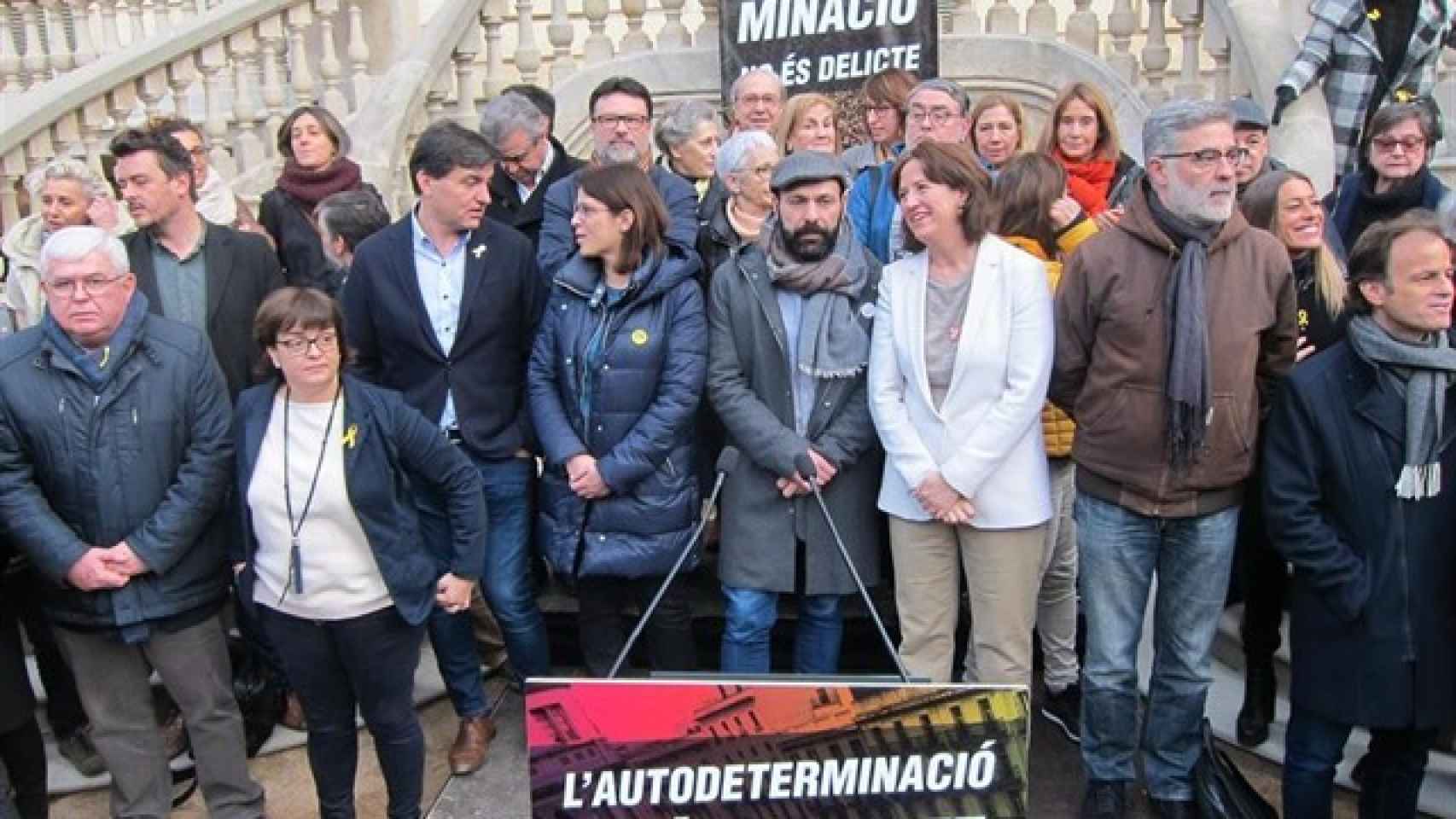 Jaume Asens (dcha.), con los representantes de ANC, ERC, CUP, Òmnium y PDeCAT en la presentación de la marcha del 16-M en Madrid.