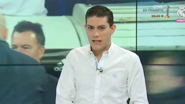 Jorge Calabrés durante su análisis en Real Madrid TV.