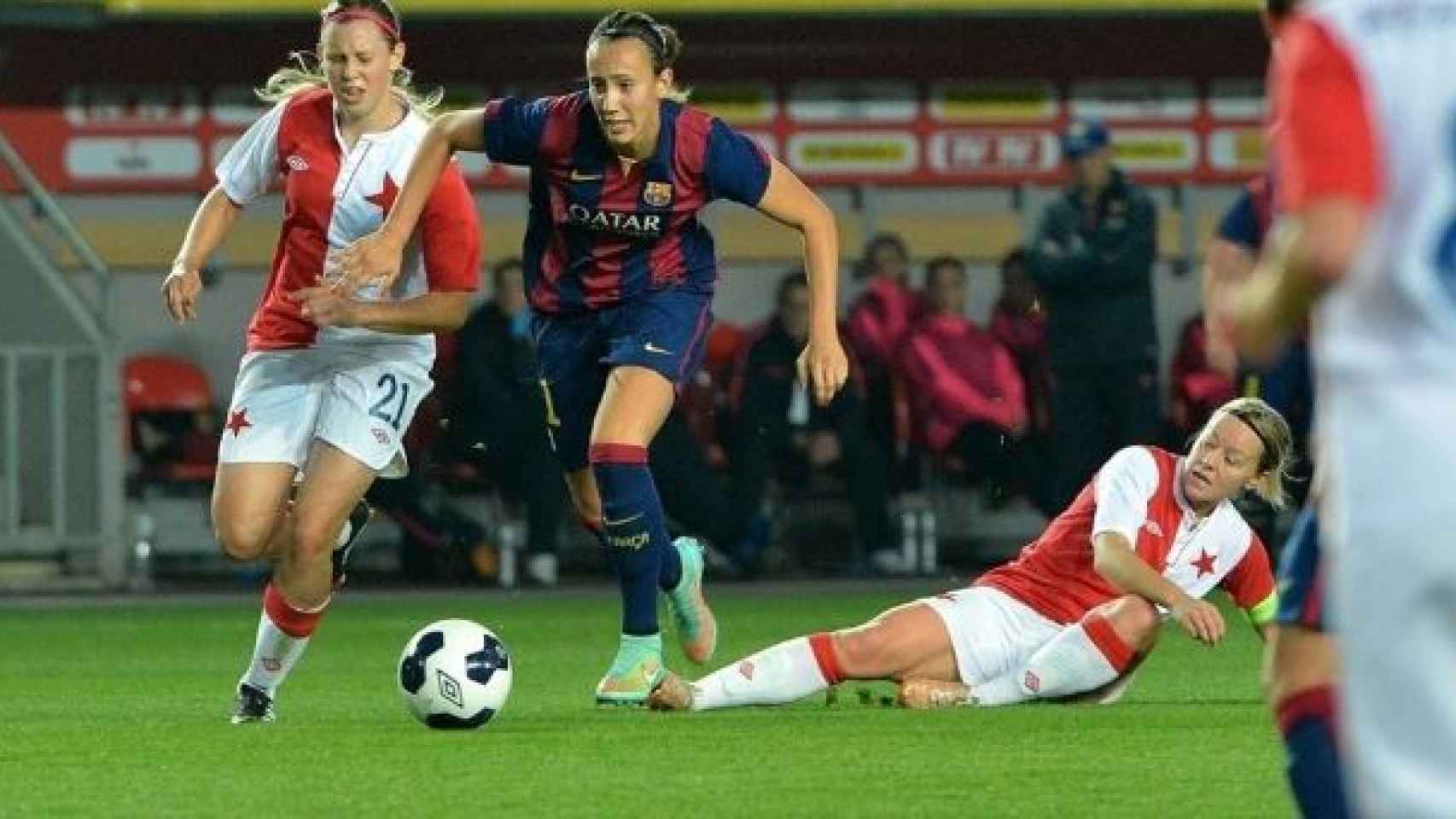 El equipo fememino del FC Barcelona disputando la Women's Champions League. Foto: UEFA.com