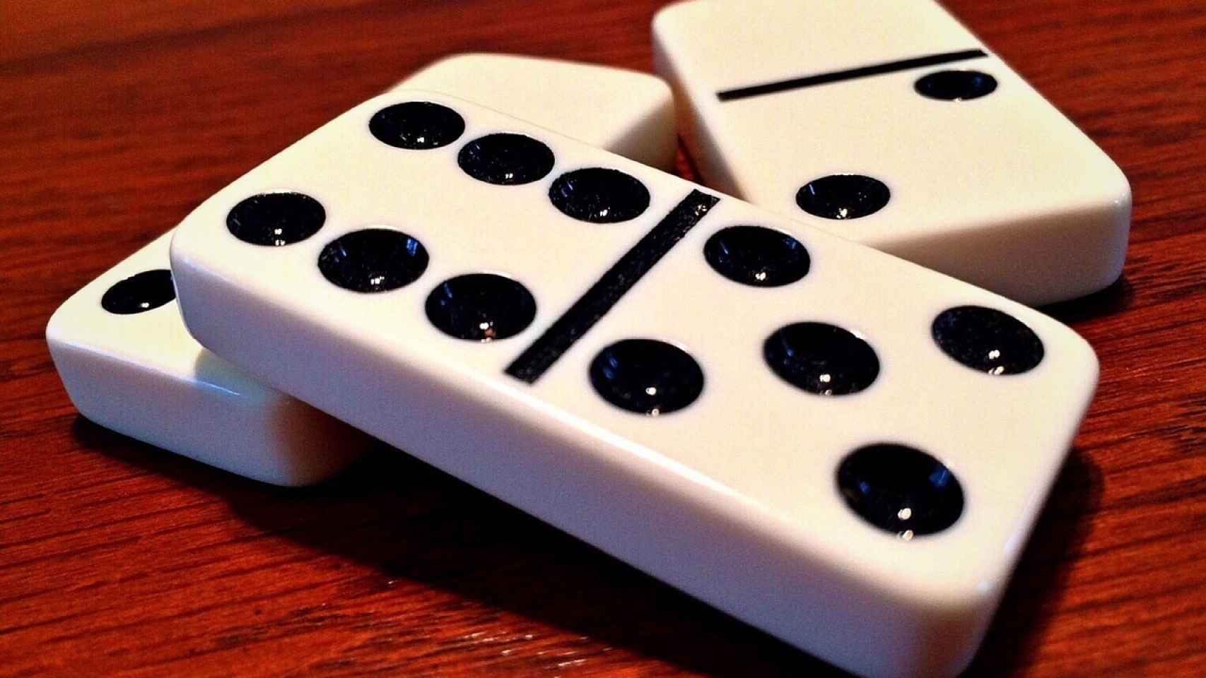 Cómo jugar al dominó 