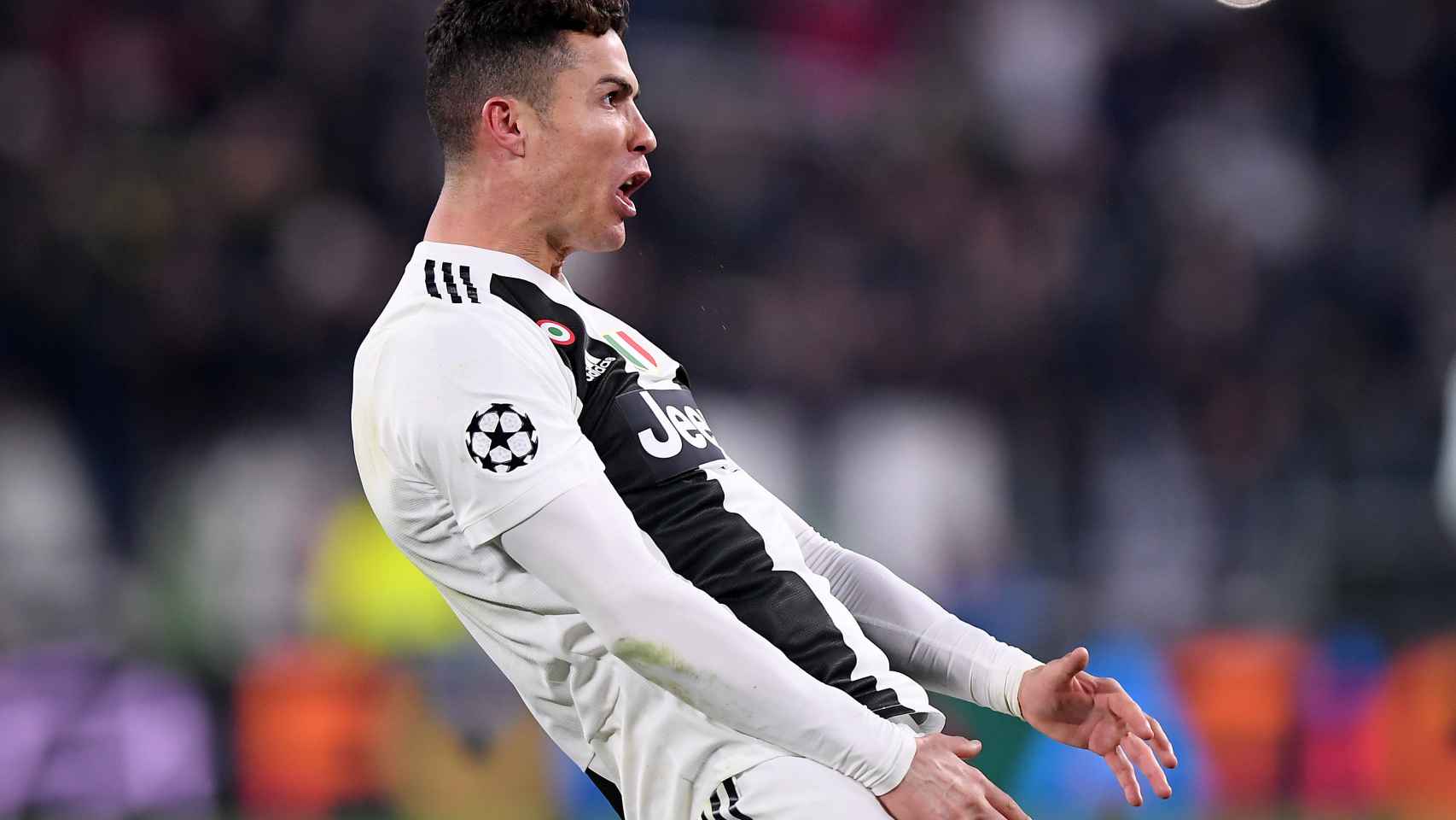 Cristiano Ronaldo celebra con un polémico gesto ante la afición del Atlético de Madrid