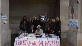 Defensores de los animales en una protesta en Pamplona.