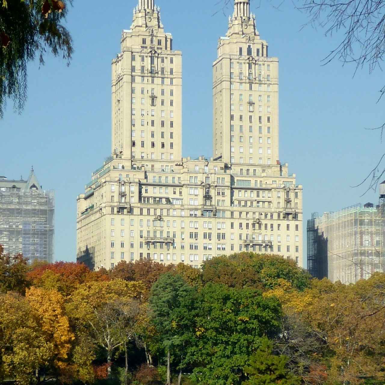 El edificio San Remo visto desde el Central Park.