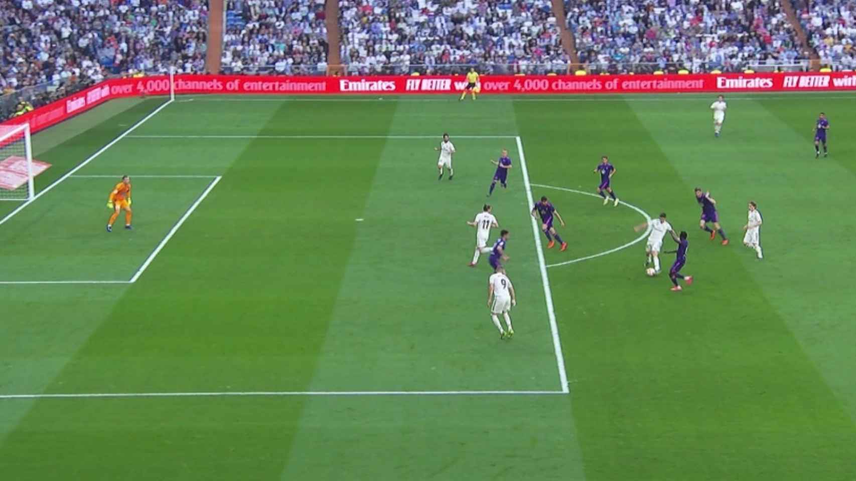 Posición legal de Benzema en el gol de Isco