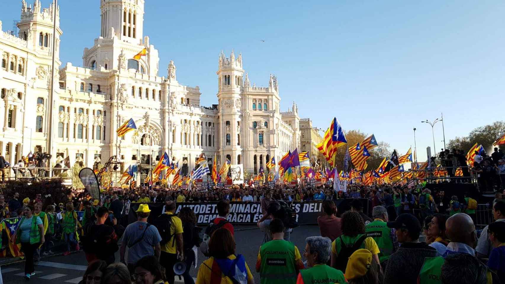 Los separatistas se manifiestan en Madrid contra el Estado opresor.
